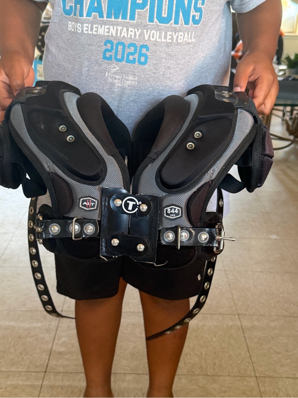 Youth Football Shoulder Pads - Black